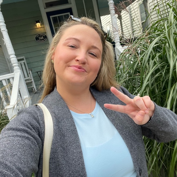 Meet your Posher, Samantha - Picture 1 of 1